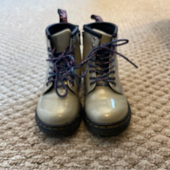 DrMartens Little Kids Boot, size 8 - Picture 2 of 4